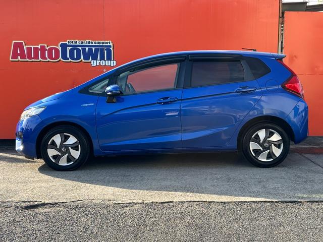 フィットハイブリッド Lパッケージ 純正ナビ・バックカメラ・Bluetooth・HDMI・スマートキー・ETC(5枚目)