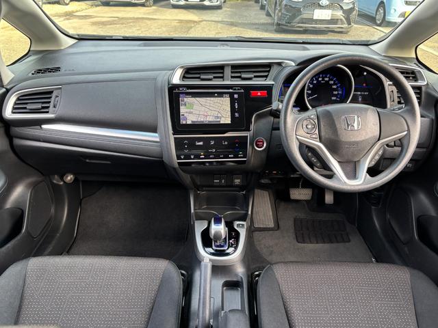 フィットハイブリッド Lパッケージ 純正ナビ・バックカメラ・Bluetooth・HDMI・スマートキー・ETC(7枚目)