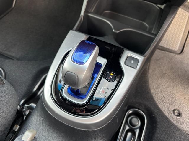 フィットハイブリッド Lパッケージ 純正ナビ・バックカメラ・Bluetooth・HDMI・スマートキー・ETC(16枚目)