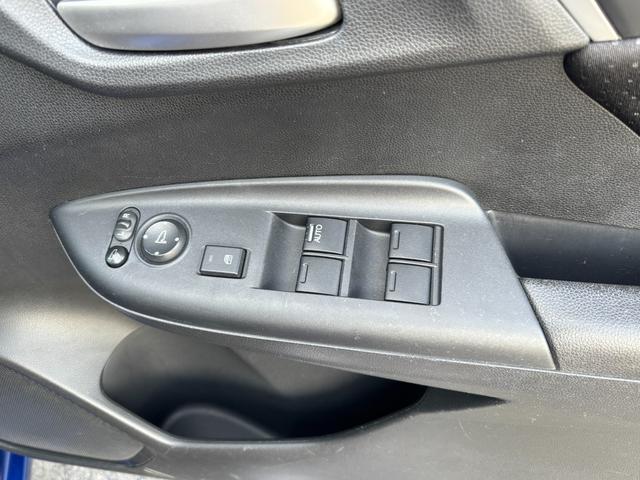 フィットハイブリッド Lパッケージ 純正ナビ・バックカメラ・Bluetooth・HDMI・スマートキー・ETC(17枚目)