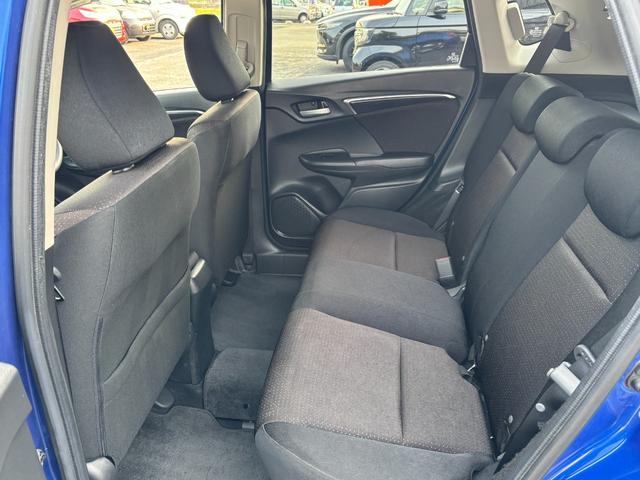 フィットハイブリッド Lパッケージ 純正ナビ・バックカメラ・Bluetooth・HDMI・スマートキー・ETC(19枚目)