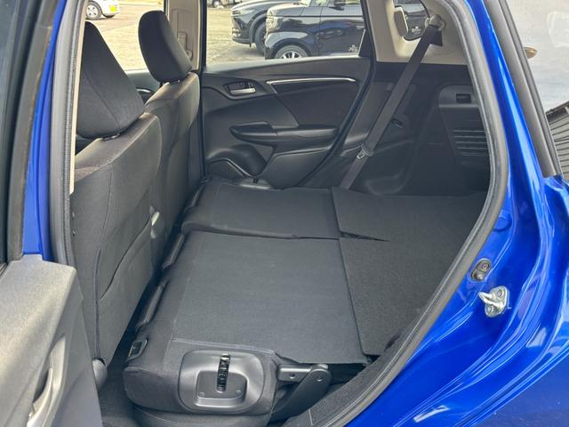 フィットハイブリッド Lパッケージ 純正ナビ・バックカメラ・Bluetooth・HDMI・スマートキー・ETC(23枚目)