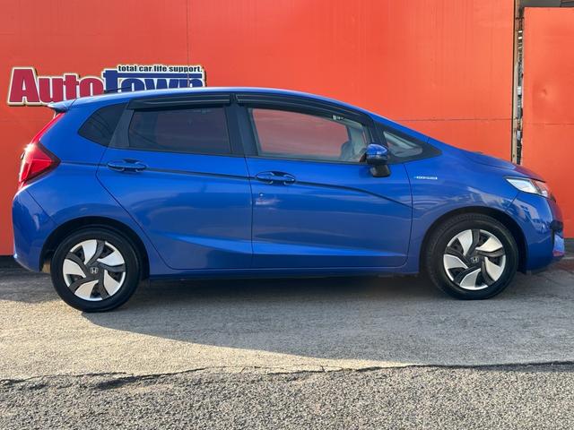 フィットハイブリッド Lパッケージ 純正ナビ・バックカメラ・Bluetooth・HDMI・スマートキー・ETC(32枚目)