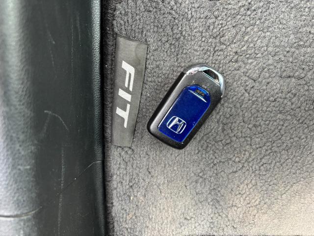 フィットハイブリッド Lパッケージ 純正ナビ・バックカメラ・Bluetooth・HDMI・スマートキー・ETC(38枚目)