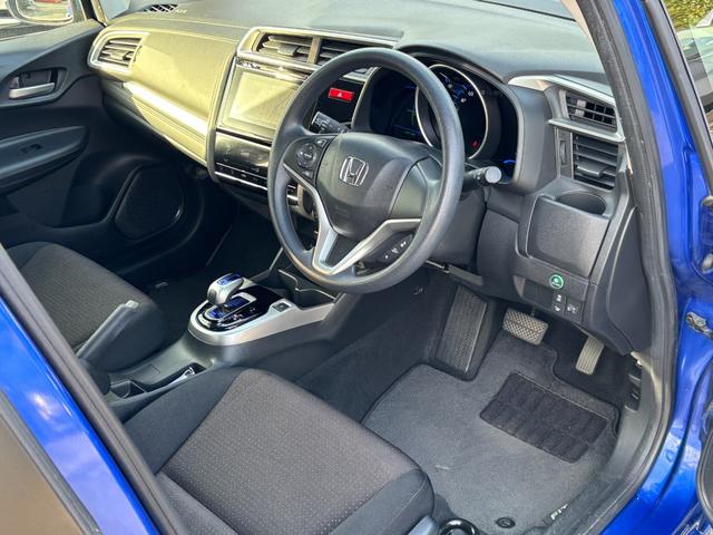 フィットハイブリッド Lパッケージ 純正ナビ・バックカメラ・Bluetooth・HDMI・スマートキー・ETC(43枚目)