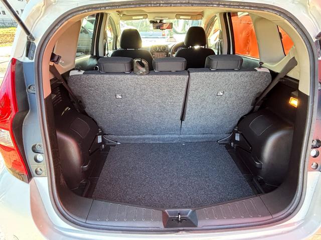 ノート ｅ－パワー　Ｘ　ＥＴＣ　全周囲カメラ　ＴＶ　クリアランスソナー　レーンアシスト　衝突被害軽減システム　アルミホイール　オートライト　スマートキー　アイドリングストップ　電動格納ミラー　ＣＶＴ　盗難防止システム（18枚目）