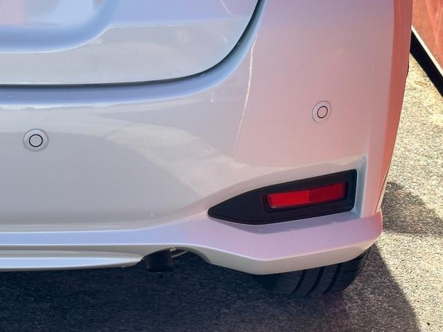 ノート ｅ－パワー　Ｘ　ＥＴＣ　全周囲カメラ　ＴＶ　クリアランスソナー　レーンアシスト　衝突被害軽減システム　アルミホイール　オートライト　スマートキー　アイドリングストップ　電動格納ミラー　ＣＶＴ　盗難防止システム（28枚目）