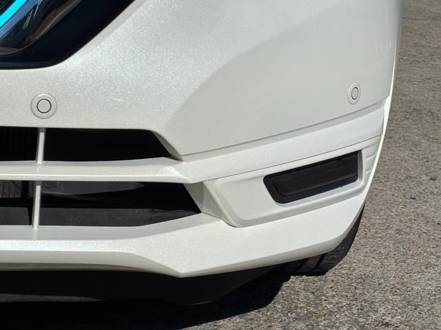 ノート ｅ－パワー　Ｘ　ＥＴＣ　全周囲カメラ　ＴＶ　クリアランスソナー　レーンアシスト　衝突被害軽減システム　アルミホイール　オートライト　スマートキー　アイドリングストップ　電動格納ミラー　ＣＶＴ　盗難防止システム（34枚目）