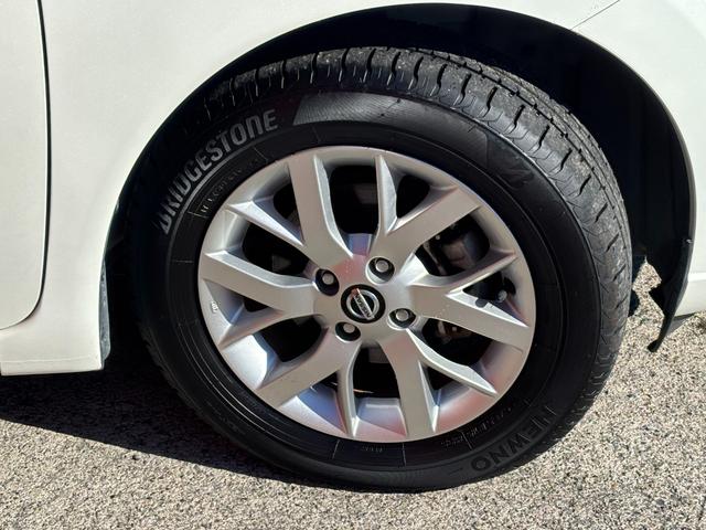 ノート ｅ－パワー　Ｘ　ＥＴＣ　全周囲カメラ　ＴＶ　クリアランスソナー　レーンアシスト　衝突被害軽減システム　アルミホイール　オートライト　スマートキー　アイドリングストップ　電動格納ミラー　ＣＶＴ　盗難防止システム（39枚目）