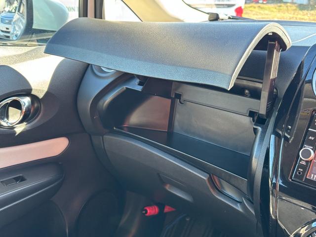 ノート ｅ－パワー　Ｘ　ＥＴＣ　全周囲カメラ　ＴＶ　クリアランスソナー　レーンアシスト　衝突被害軽減システム　アルミホイール　オートライト　スマートキー　アイドリングストップ　電動格納ミラー　ＣＶＴ　盗難防止システム（51枚目）