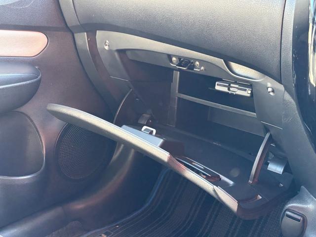 ノート ｅ－パワー　Ｘ　ＥＴＣ　全周囲カメラ　ＴＶ　クリアランスソナー　レーンアシスト　衝突被害軽減システム　アルミホイール　オートライト　スマートキー　アイドリングストップ　電動格納ミラー　ＣＶＴ　盗難防止システム（52枚目）