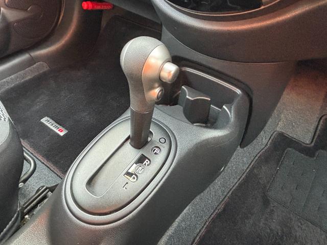 マーチ ニスモ　ＥＴＣ　バックカメラ　ナビ　ＴＶ　アルミホイール　オートライト　ＬＥＤヘッドランプ　スマートキー　アイドリングストップ　電動格納ミラー　ＣＶＴ　盗難防止システム　衝突安全ボディ　記録簿　ＡＢＳ　ＥＳＣ（7枚目）