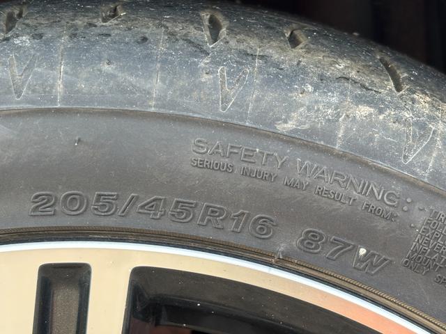 マーチ ニスモ　ＥＴＣ　バックカメラ　ナビ　ＴＶ　アルミホイール　オートライト　ＬＥＤヘッドランプ　スマートキー　アイドリングストップ　電動格納ミラー　ＣＶＴ　盗難防止システム　衝突安全ボディ　記録簿　ＡＢＳ　ＥＳＣ（25枚目）