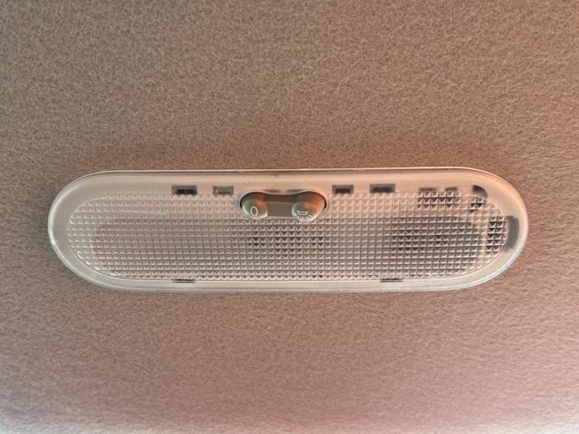 マーチ ニスモ　ＥＴＣ　バックカメラ　ナビ　ＴＶ　アルミホイール　オートライト　ＬＥＤヘッドランプ　スマートキー　アイドリングストップ　電動格納ミラー　ＣＶＴ　盗難防止システム　衝突安全ボディ　記録簿　ＡＢＳ　ＥＳＣ（47枚目）