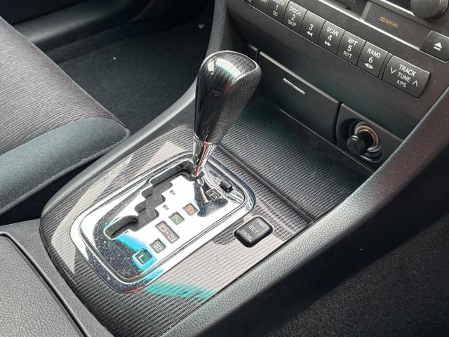 ���i�����ގ��ɕK�����삷�郌�o�[�ł��B����̂��₷�����̂ɂȂ��Ă��܂��B���Ј�x�̊����Ă��������B