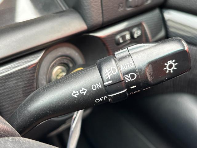 �I�[�g���C�g�́A�t���Y�������Y���h�����Ƃ��ł��܂��B�������H�Ȃǂ̃g���l���Ȃǂɂ��𗧂��܂��B