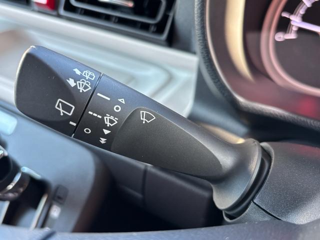 ムーヴキャンバス ストライプスＧ　４ＷＤ　ドライブレコーダー　全周囲カメラ　両側電動スライドドア　ＴＶ　クリアランスソナー　衝突被害軽減システム　オートマチックハイビーム　オートライト　ＬＥＤヘッドランプ　スマートキー（11枚目）