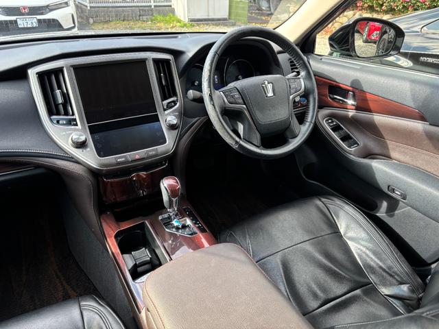 クラウンハイブリッド ロイヤルサルーン（3枚目）