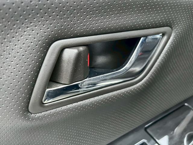 クラウン 2.5アスリート アニバーサリーエディション サンルーフ クルーズコントロール シートベンチレーション エアロ メーカーオプションナビ CD・DVD再生 テレビ視聴 電動シート シートメモリー バックカメラ ETC carlssonアルミ フォグ(46枚目)