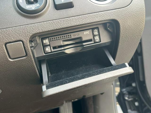 クラウン 3.5アスリート サンルーフ バックカメラ エアロ CD・DVD再生 シートヒーター 電動シート ドライブレコーダー フルセグ視聴 ETC ステアリングリモコン スマートキー フォグライト オートライト 純正アルミ(7枚目)
