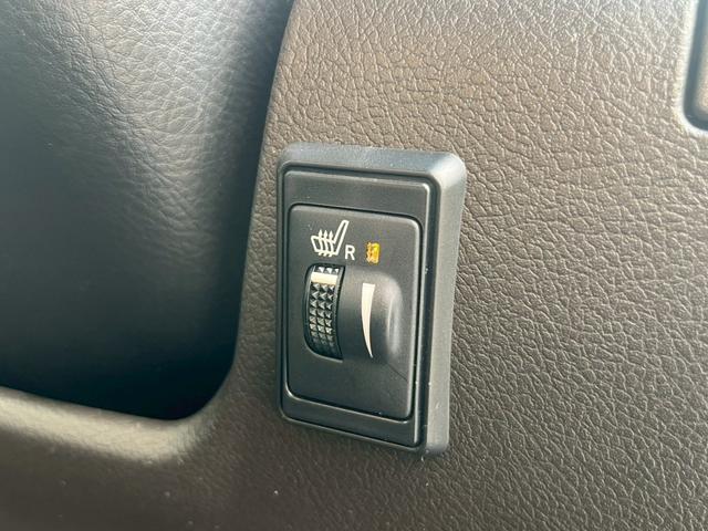 クラウン 3.5アスリート サンルーフ バックカメラ エアロ CD・DVD再生 シートヒーター 電動シート ドライブレコーダー フルセグ視聴 ETC ステアリングリモコン スマートキー フォグライト オートライト 純正アルミ(8枚目)