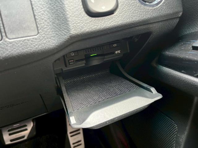 マークX 250G Sパッケージ バックカメラ クルーズコントロール 純正SDナビゲーション スマートキー 電動シート CD・DVD再生 純正アルミホイール ステアリングリモコン ETC オートライト Bluetoothオーディオ(9枚目)