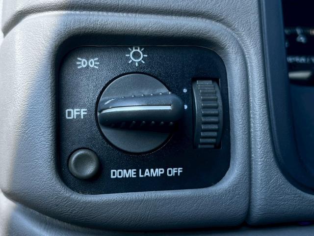 シボレーサバーバン LS 1996年モデル1997年2月登録 Cノッチローダウン リヤハッチゲート DUB22インチAW リアクリアガラス ボイドステアリング 外プロジェクターヘッド ディスプレイオーディオ Bluetooth(26枚目)