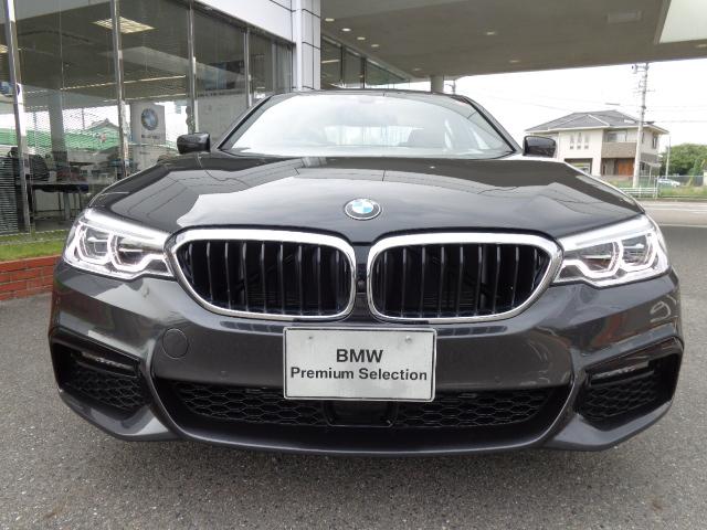 530i Mスポーツ19AW黒革デモカー認定中古車(2枚目)