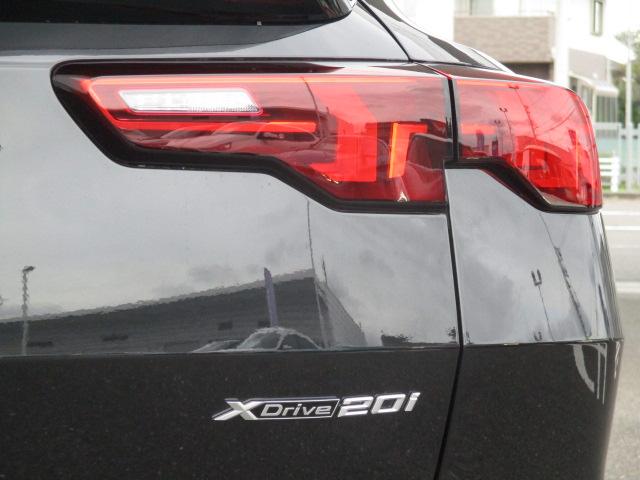 Ｘ２ ｘＤｒｉｖｅ　２０ｉ　Ｍスポーツ　１９ＡＷ　ＡＣＣ　ＨＵＤ禁煙　電動シート・ゲート　ＬＥＤヘッドライト　バックカメラ　シートヒーター（11枚目）