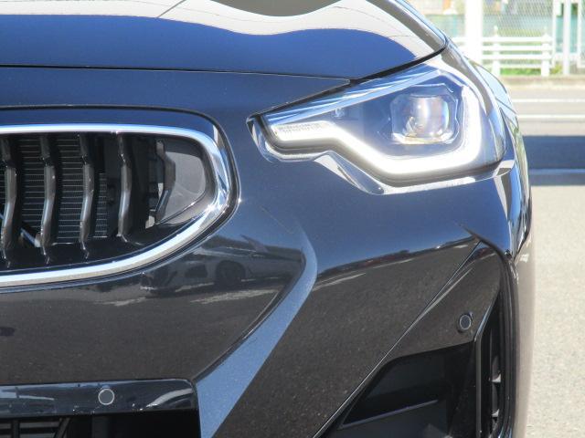 ＬＥＤヘッドライト装備です。明るく夜間の視界が開けます。見た目もクールです！