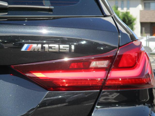 １シリーズ Ｍ１３５ｉ　ｘＤｒｉｖｅ　１８ＡＷ本革　ＡＣＣ電動シート・ゲート１オナ禁煙　ＬＥＤヘッドライト　オートハイビーム　アップルカープレイ（8枚目）
