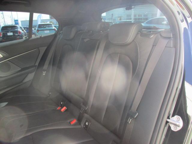 １シリーズ Ｍ１３５ｉ　ｘＤｒｉｖｅ　１８ＡＷ本革　ＡＣＣ電動シート・ゲート１オナ禁煙　ＬＥＤヘッドライト　オートハイビーム　アップルカープレイ（35枚目）