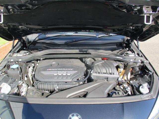 １シリーズ Ｍ１３５ｉ　ｘＤｒｉｖｅ　１８ＡＷ本革　ＡＣＣ電動シート・ゲート１オナ禁煙　ＬＥＤヘッドライト　オートハイビーム　アップルカープレイ（40枚目）
