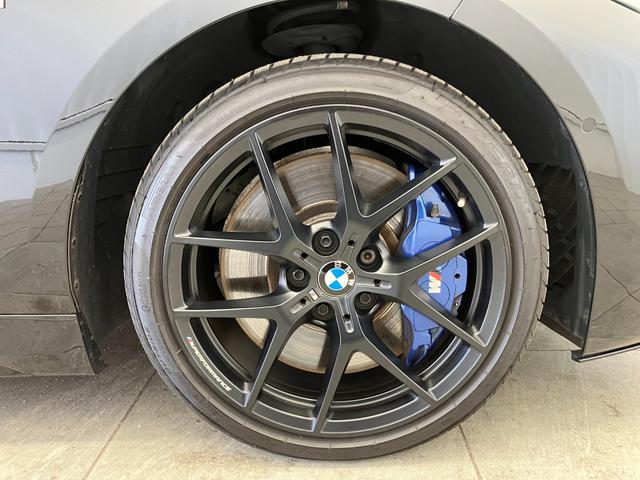 １シリーズ Ｍ１３５ｉ　ｘＤｒｉｖｅ　１オーナー　Ｍ　ＰｅｒｆｏｒｍａｎｃｅＰａｒｔｓ　カーボンドアミラー　１８インチアルミホイール　ダコタレザーブラックスポーツシート　　ブラックキドニーグリル　プラスｐｋｇ　シートヒーター　障害物センサ（55枚目）