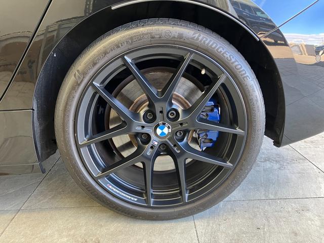 １シリーズ Ｍ１３５ｉ　ｘＤｒｉｖｅ　１オーナー　Ｍ　ＰｅｒｆｏｒｍａｎｃｅＰａｒｔｓ　カーボンドアミラー　１８インチアルミホイール　ダコタレザーブラックスポーツシート　　ブラックキドニーグリル　プラスｐｋｇ　シートヒーター　障害物センサ（58枚目）