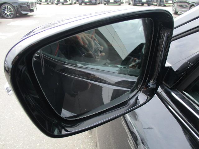 ４シリーズ ４２０ｉクーペ　Ｍスポーツ　１８ＡＷ　本革ＡＣＣ全方位カメラＨＵＤデモ禁煙　アダプティブＬＥＤヘッドライト　オートハイビーム　シート・ステアリングヒーター　電動シート・ゲート　アップルカープレイ　ワイヤレスチャージ（13枚目）