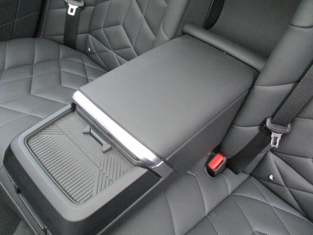 ７シリーズ ７４０ｄ　ｘＤｒｉｖｅ　Ｍスポーツ　２０ＡＷ　本革　サンルーフ　純正ＴＶ　デモ禁煙　ＡＣＣ　全方位カメラ　ＨＵＤ　ＬＥＤヘッドライト　オートハイビーム　アップルカープレイ　ワイヤレスチャージ（42枚目）