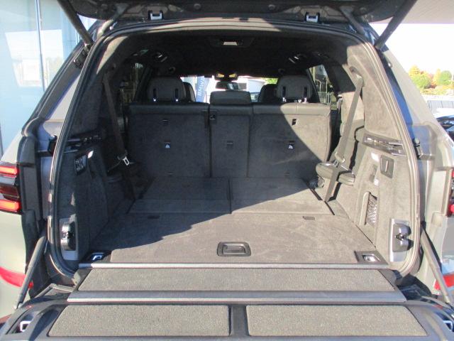 ＳＵＶならではの大容量トランクルームです！