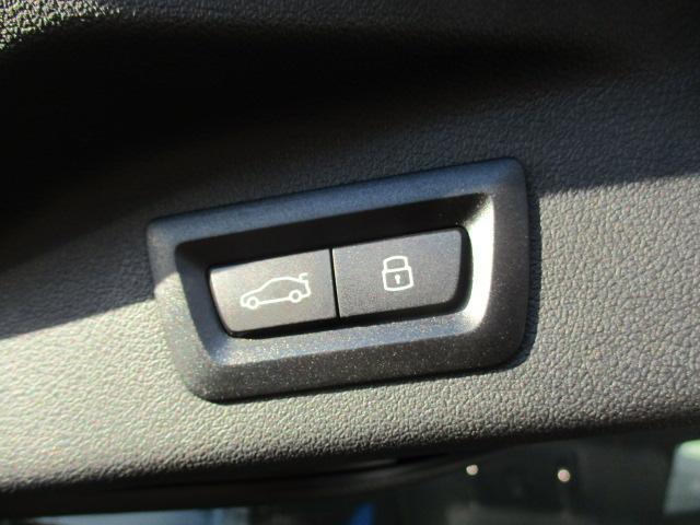 電動リアゲート装備です。