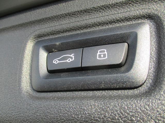 電動リアゲート装備です。