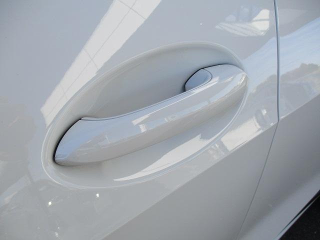 コンフォートアクセス機能で握れば開いて、触れればロックができます！