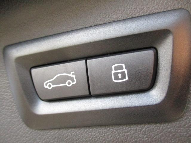 電動リアゲート装備です。