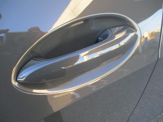 コンフォートアクセス機能で握れば開いて、触れればロックができます！