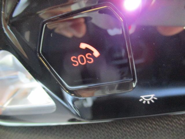 ＳＯＳコール装備です。緊急時は遠慮なく押してください。ＢＭＷメーカーエマージェンシーに直結致します。