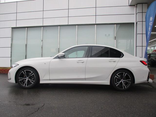 ３シリーズ ３２０ｉ　Ｍスポーツ　１８ＡＷ　バックカメラ　ＡＣＣＨＵＤワンオナ禁煙　　　ＬＥＤヘッドライト　電動シート・ゲート　アップルカープレイ　ワイヤレスチャージ（6枚目）