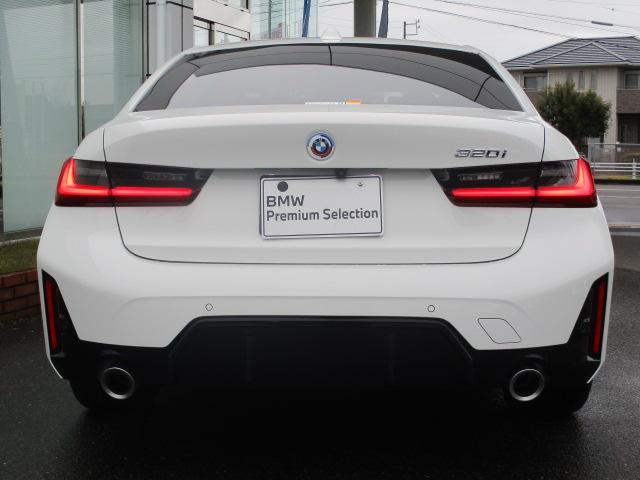 ３シリーズ ３２０ｉ　Ｍスポーツ　１８ＡＷ　バックカメラ　ＡＣＣＨＵＤワンオナ禁煙　　　ＬＥＤヘッドライト　電動シート・ゲート　アップルカープレイ　ワイヤレスチャージ（9枚目）