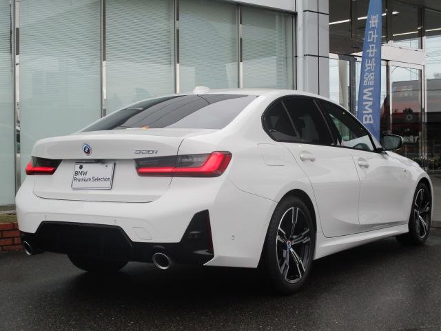 ３シリーズ ３２０ｉ　Ｍスポーツ　１８ＡＷ　バックカメラ　ＡＣＣＨＵＤワンオナ禁煙　　　ＬＥＤヘッドライト　電動シート・ゲート　アップルカープレイ　ワイヤレスチャージ（10枚目）