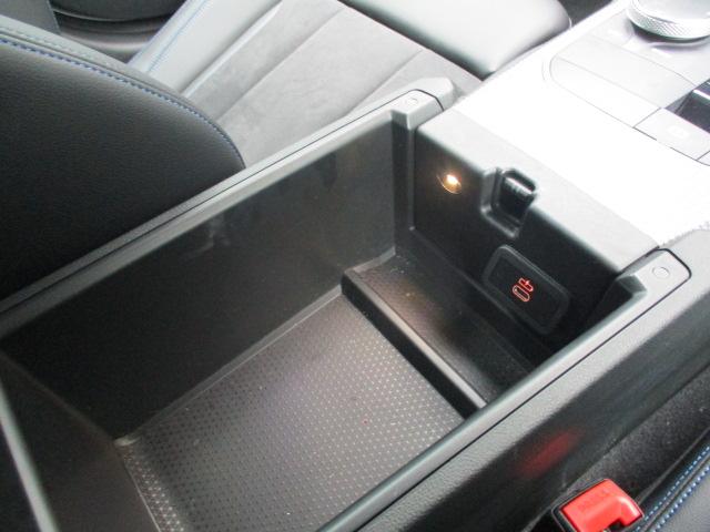 ３シリーズ ３２０ｉ　Ｍスポーツ　１８ＡＷ　バックカメラ　ＡＣＣＨＵＤワンオナ禁煙　　　ＬＥＤヘッドライト　電動シート・ゲート　アップルカープレイ　ワイヤレスチャージ（36枚目）