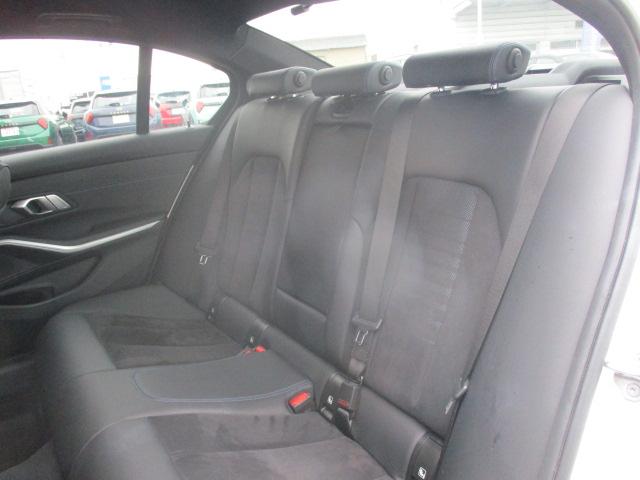 ３シリーズ ３２０ｉ　Ｍスポーツ　１８ＡＷ　バックカメラ　ＡＣＣＨＵＤワンオナ禁煙　　　ＬＥＤヘッドライト　電動シート・ゲート　アップルカープレイ　ワイヤレスチャージ（42枚目）