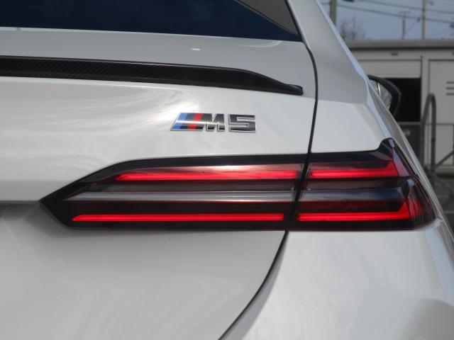 Ｍ５ Ｍ５　２０ＡＷ本革ＡＣＣ全方位カメラ純正ＴＶデモ禁煙　ＬＥＤヘッドライト　オートハイビーム　電動シート・ゲート　アップルカープレイ　ワイヤレスチャージ（10枚目）